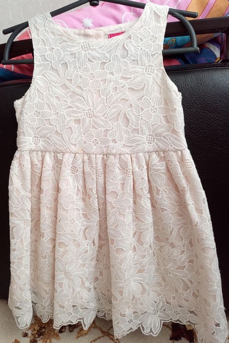 Дитячі    плаття