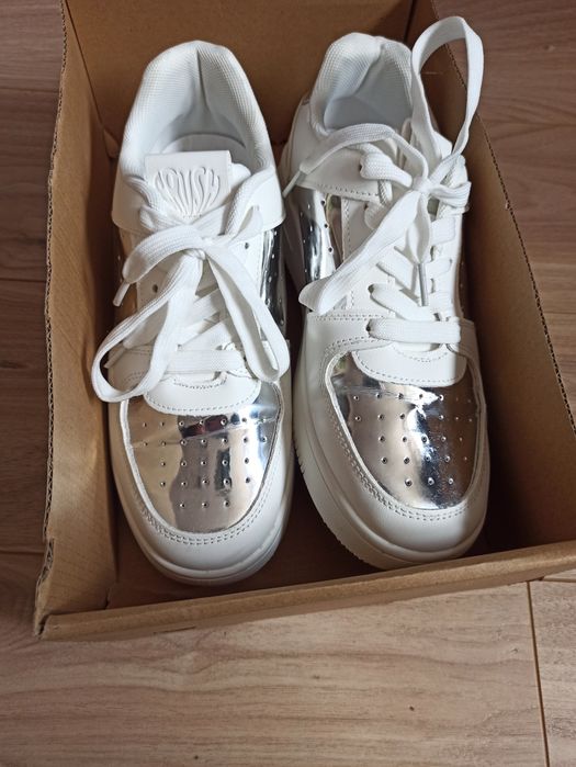 Sg Białe adidasy 38 Cropp biale damskie sneakersy 38 ze srebrnym