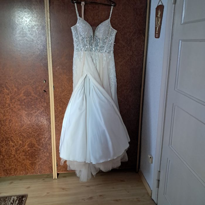 Suknia ślubna elegancja