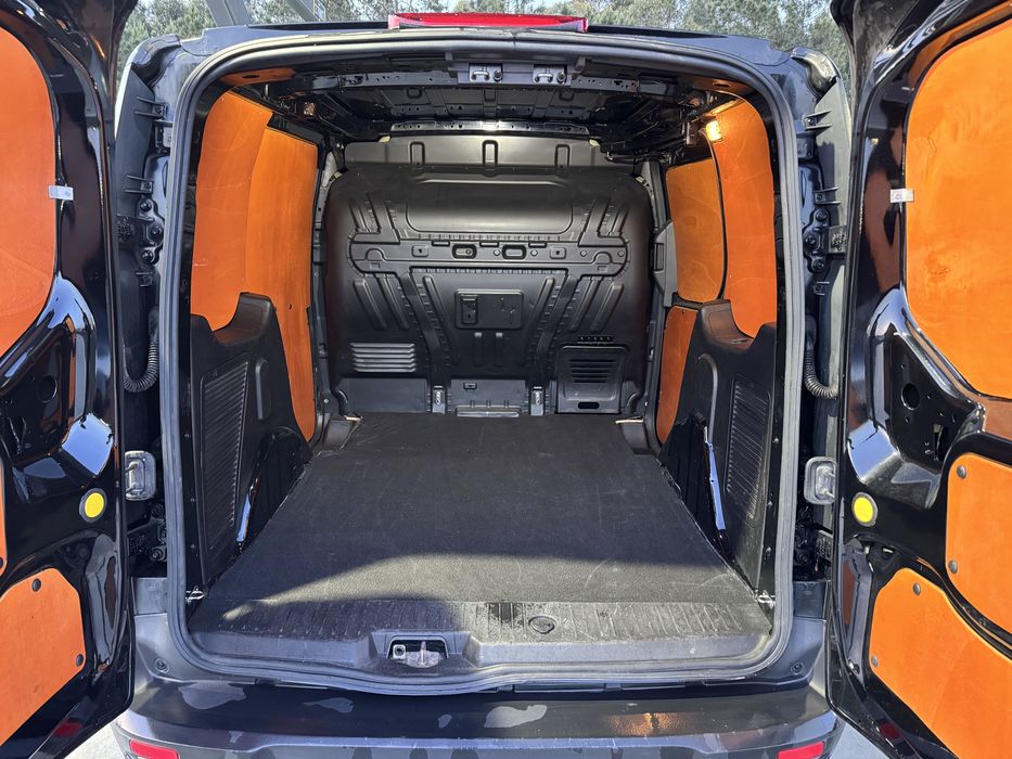 Ford Transit Connect Trens