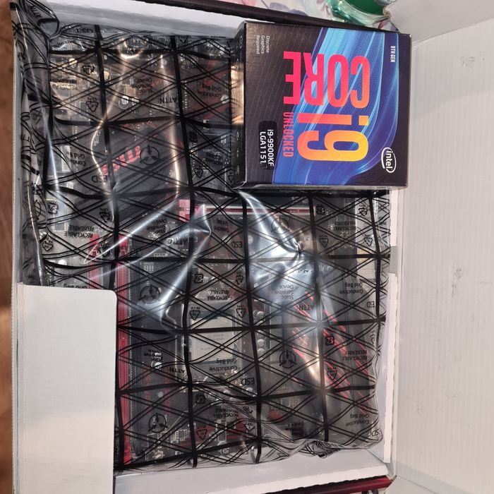 I9-9900KF MSI MPG Z390 GAMING PLUS 32GB RAM DDR4 4000Mhz CL 18