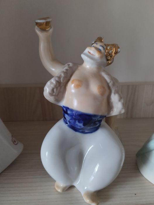 Бахус из Енеида , модница