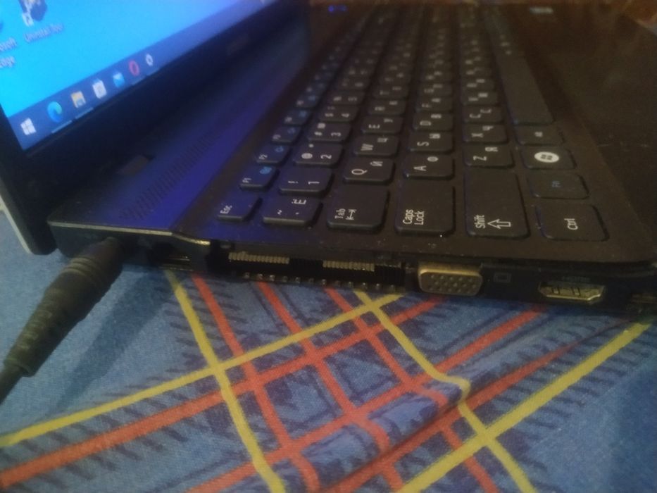 Samsung np300-v5a,разборка