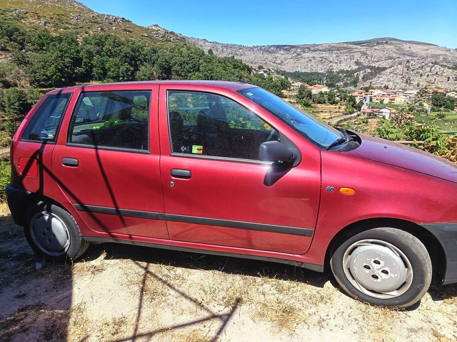 Fiat Punto  Caixa Automática de 1995 com apenas 95000 km.