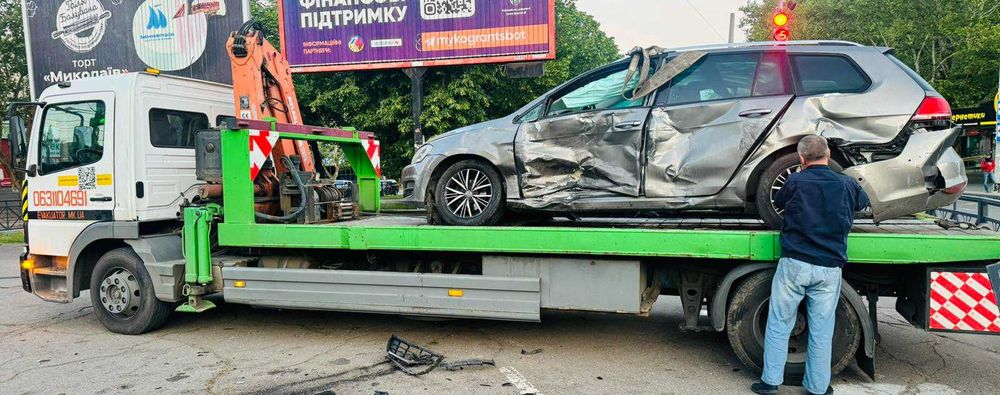 Услуги Эвакуатора в Николаеве.Услуги Манипулятора.24/7