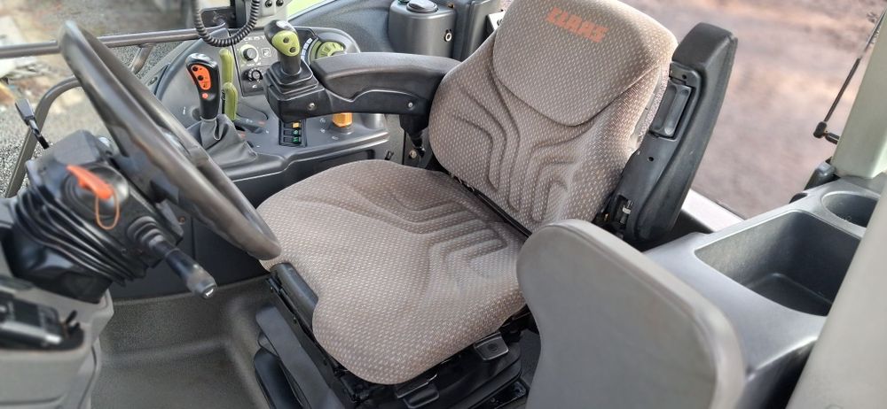 Claas ares 697 atz