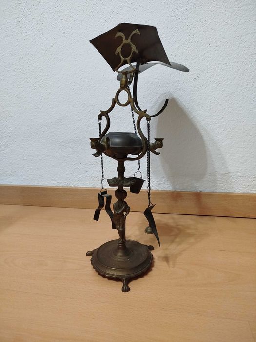 Velharias e antiguidades diversas
