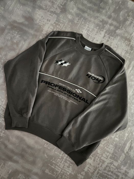 сірий світшот Bershka