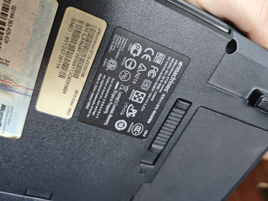 Laptop emachines E720