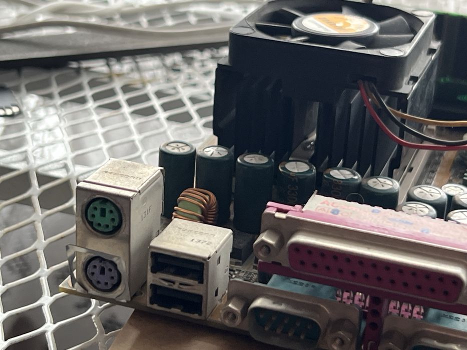 RETRO PREMIUM Abit ST6 Socket 370 OC SoftMenu Pentium III 733