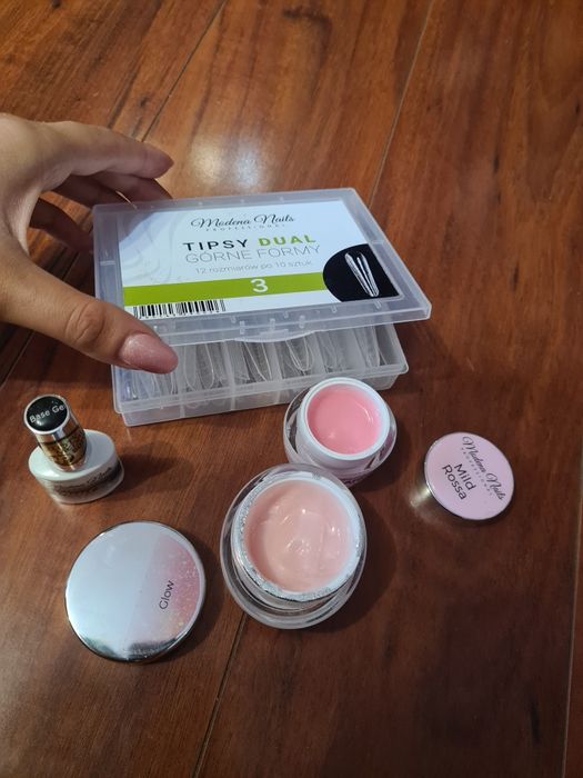 Zestaw do paznokci modena nails akrylo żele tipsy formy gorne