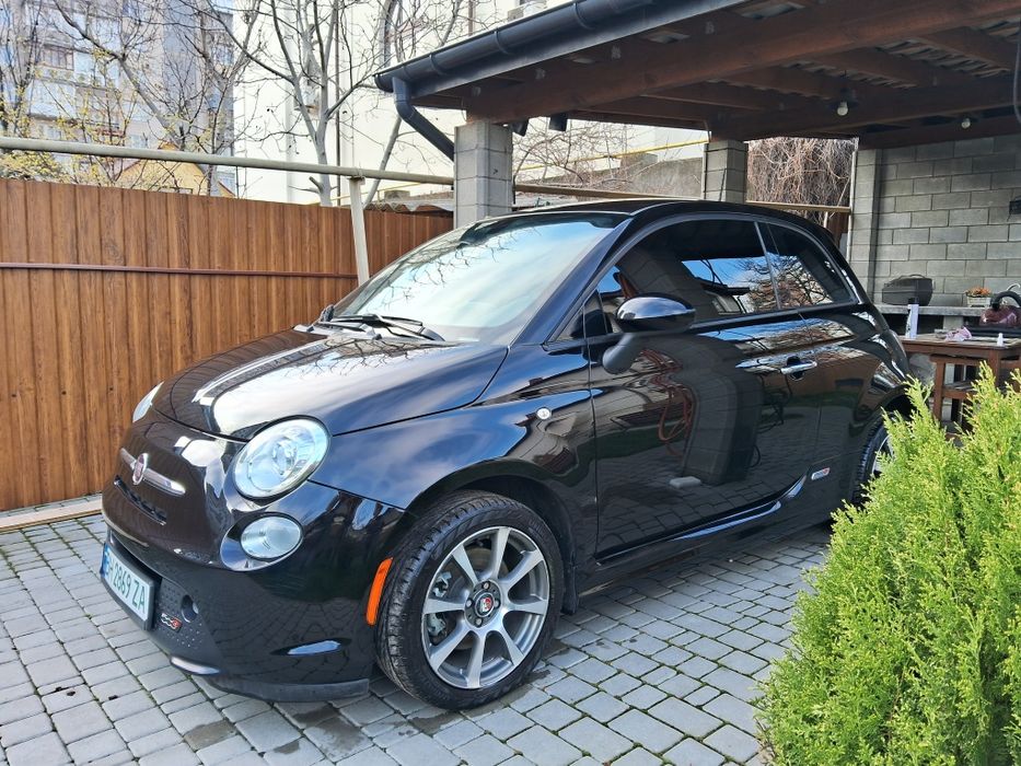 Автомобіль Fiat 500e
