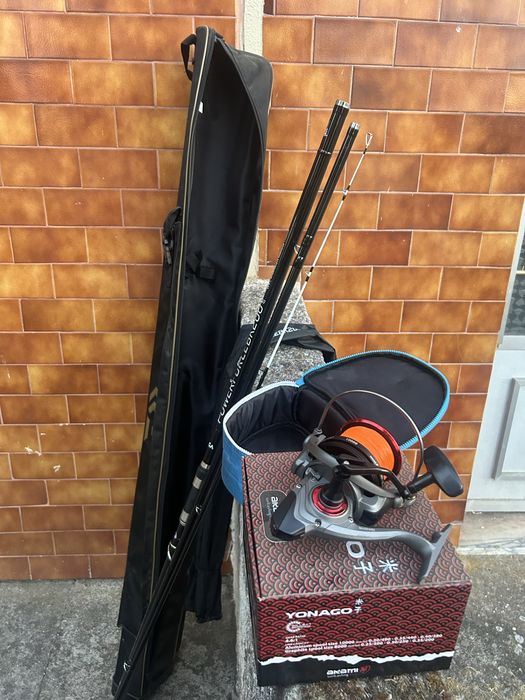 Conjunto cana de pesca Vega surfcasting mar com carreto