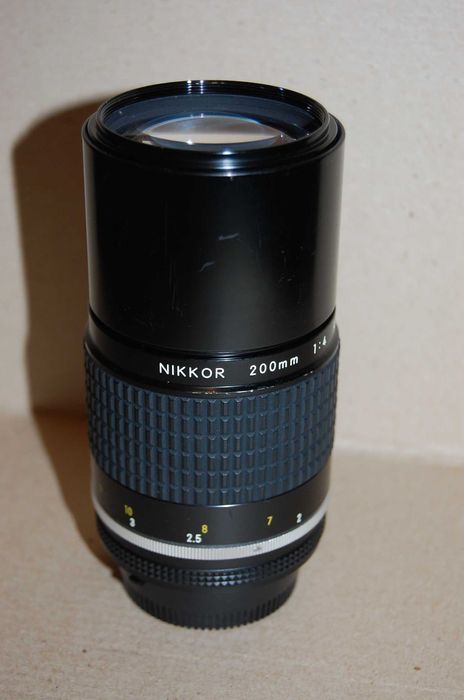 Об'єктив Nikon Nikkor 200mm f4.0 (Nikon AI-S)