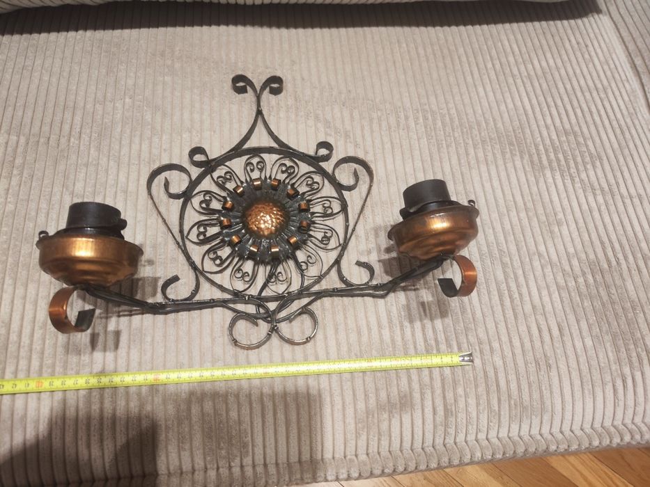 Kuty metalowy kinkiet ścienny