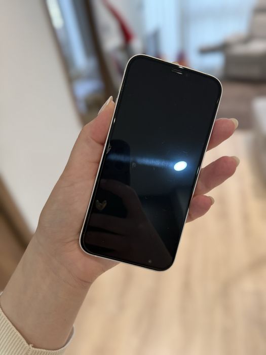 Iphone 12 em otimo estado