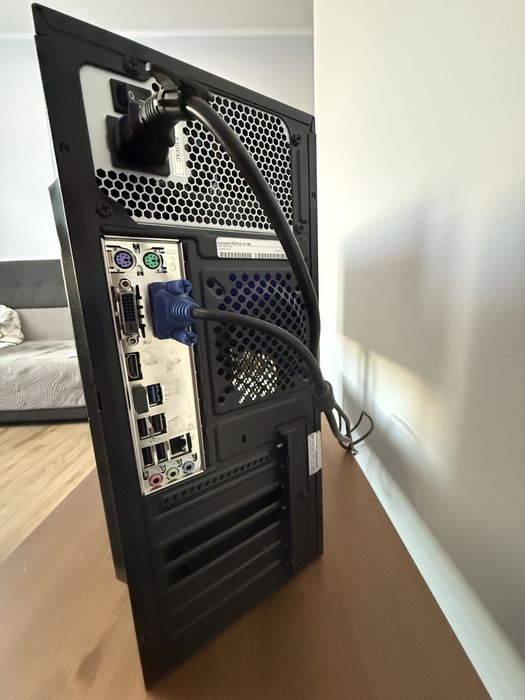 Intel core I7 7700 8gb ddr  4 kingsotn