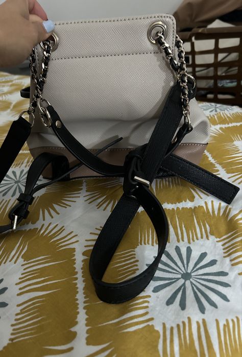 Mochila Guess comp nova64730293305729123