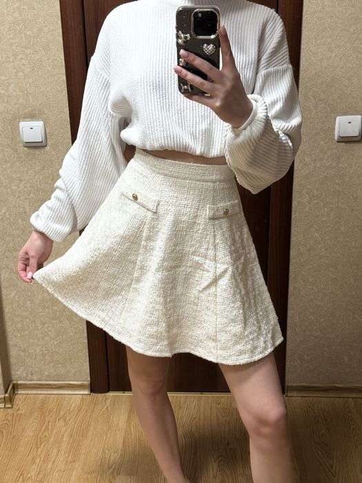 Нова твідова спідниця
