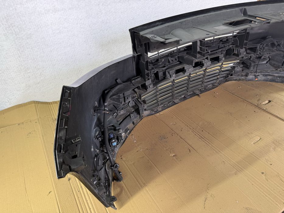 Zderzak przedni Renault Scenic 3 TEGNE