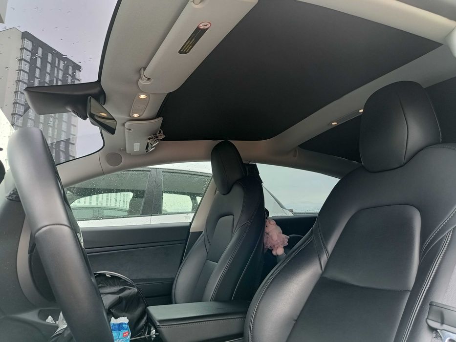 Солнцезащитная шторка на крышу Tesla Model 3, Y.  Уценка, новая. серая/черная