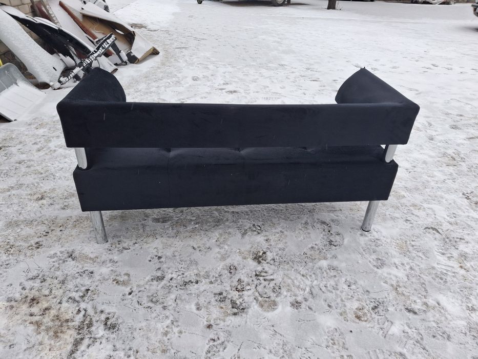 Продам велюровый диван стронг