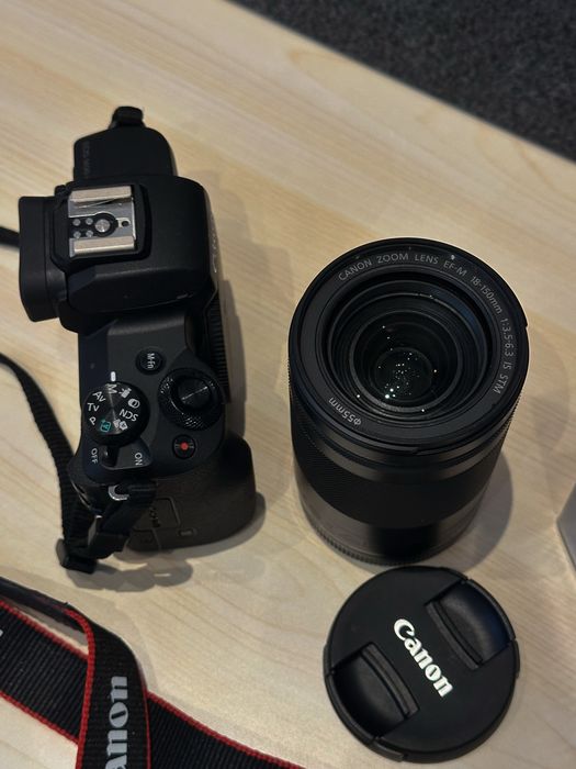 Фотокамера Canon M50 mark II та обʼєктив 18-150 mm, f 3.5-6.3