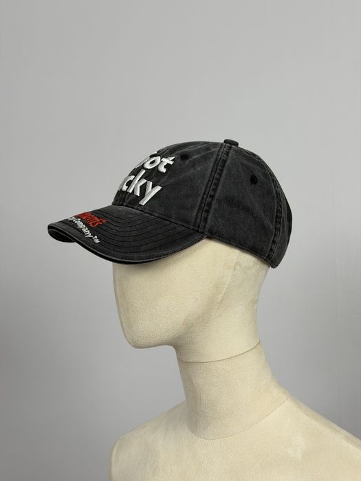 vetements 17aw  € cap vetements cap - купити товари моди та стилю - Ціна на OLX.ua