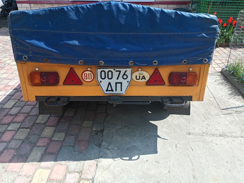 Прицеп автомобільний
