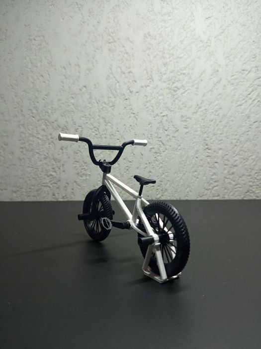 1:9 Model BMX Rower