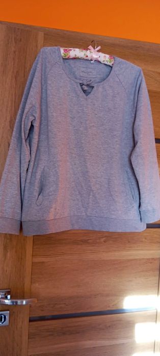 Bluza damska.  . .