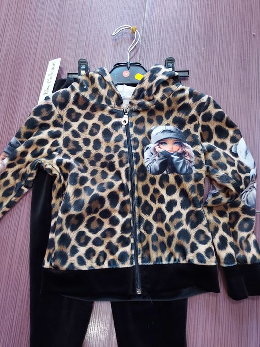 Dres welurowy 104/110