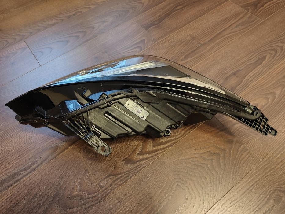 Reflektor full led Intelilux Astra K prawy