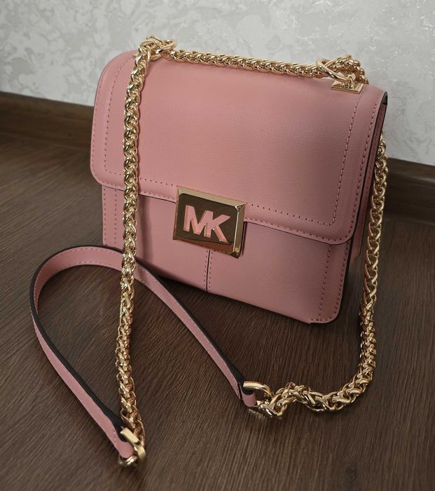 Нова сумка Michael Kors модель Sonia Small Leather Shoulder Bag.