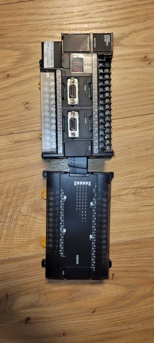 OMRON Sterownik programowalny PLC Omron CP1H z modułem rozszerzeń