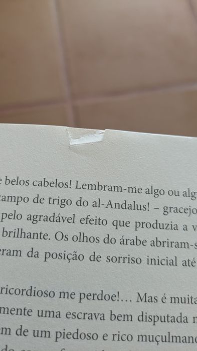 Livro "A Escrava de Córdova” de Alberto S. Santos
