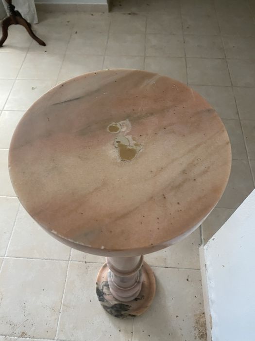 Coluna em Mármore Rosa