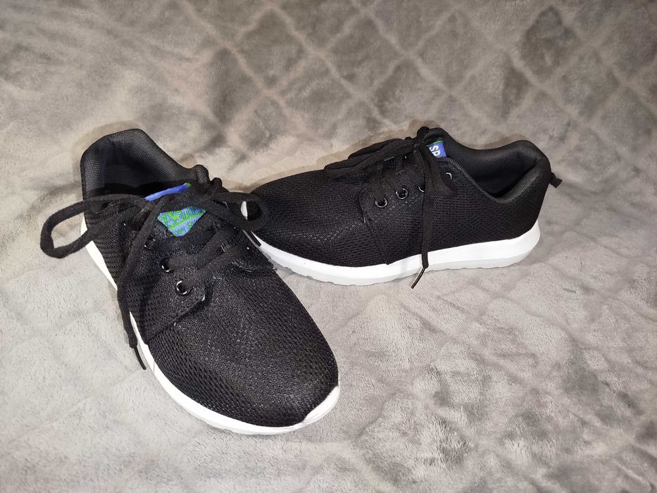 Wygodne adidasy na platformie