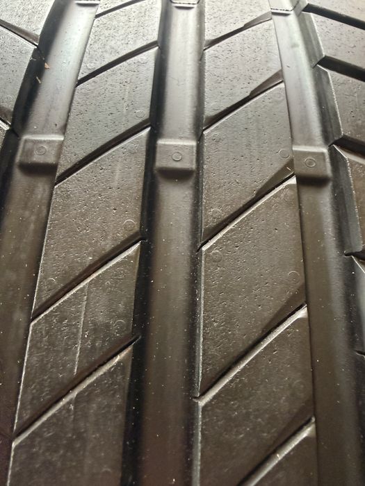 Шини літні 225/40/18 Bridgestone Turanza T005 225/40r18