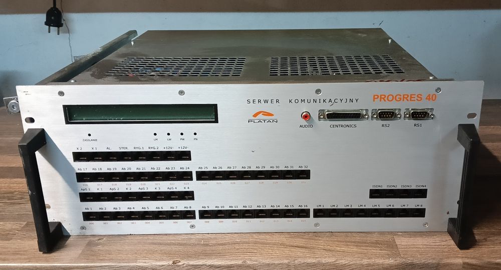 Centrala telefoniczna Platan Progres 40