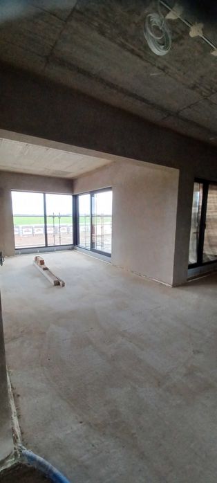 Tynki maszynowe cementowo-wapienne , gliniane