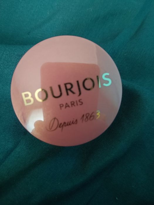 Bourjois Little Round Pot trwały róż do policzków z lusterkiem i pędze