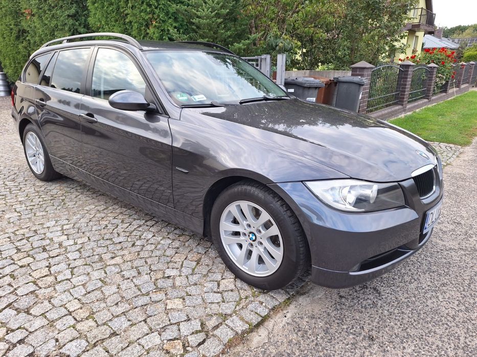 BMW E91 2008 2.0 163km
