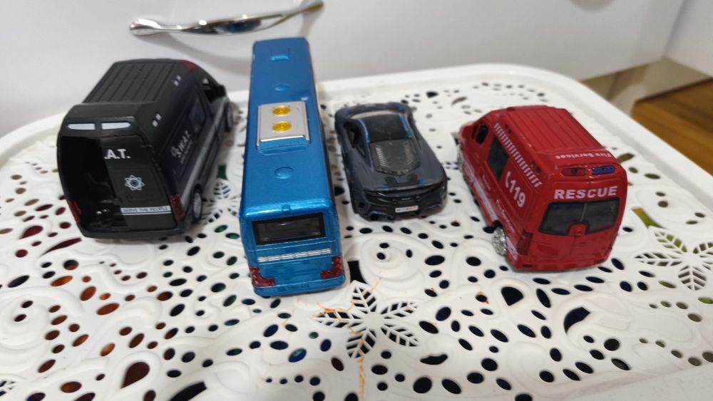 Металева моделька автомобіля машинка