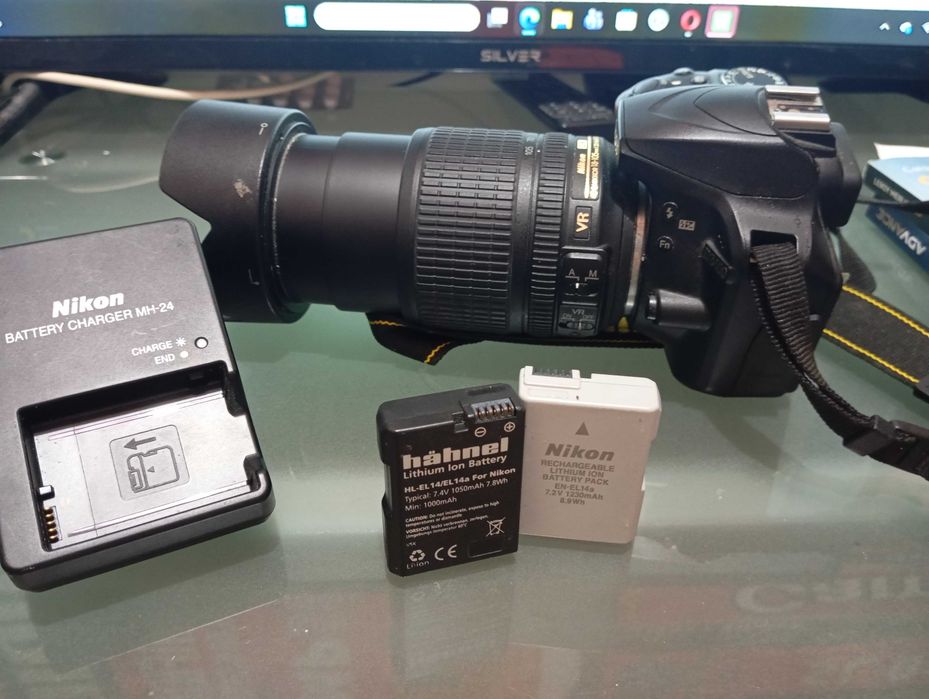 Camerâ Fotográfica Digital NIKON D3400 com Lente NIKON DX18-105mm