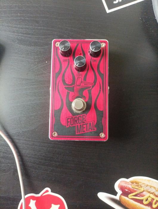 pedal de distorção Forge Metal 9v