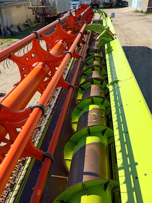 Жниварка зернова Claas Vario 1200 з візком