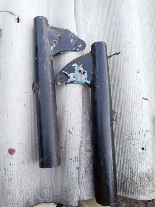 Продам тримачі фари до іжа ранніх моделей