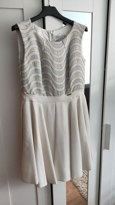 Sukienka ecru wizytowa