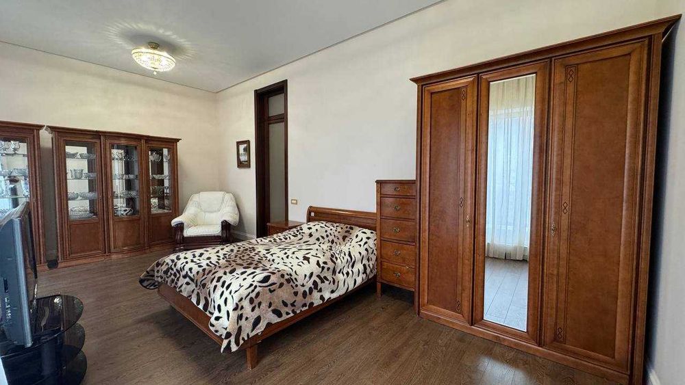 Продаємо сучасний будинок Еліт-класу на Цементників